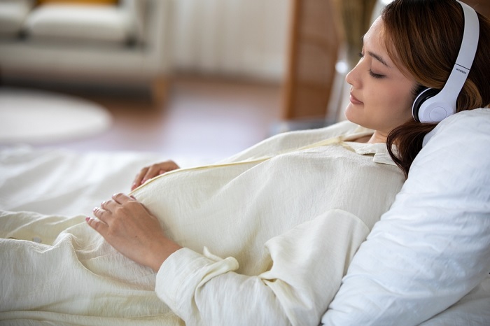 BAYI DALAM KANDUNGAN BISA MENDENGAR SUARA HATI IBU- IBUDANBALITA