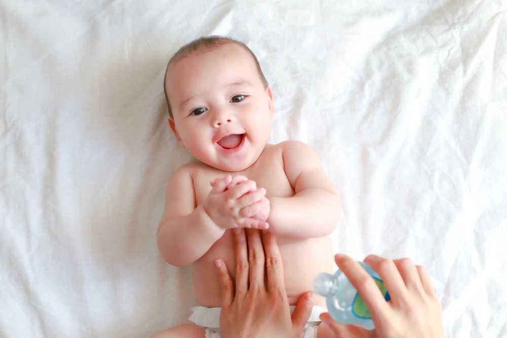 Tips Memperlancar Bayi Susah BAB