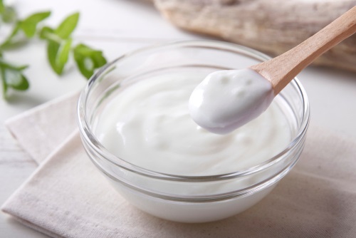 Yogurt untuk mengatasi perut kembung - ibudanbalita