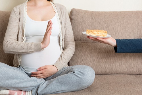 ibu hamil trimester 3 menolak makanan - ibudanbalita