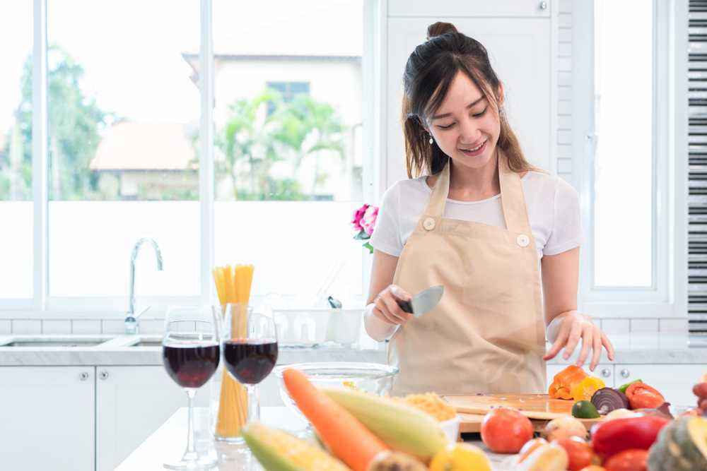 Menyajikan Makanan dengan Gizi Lengkap