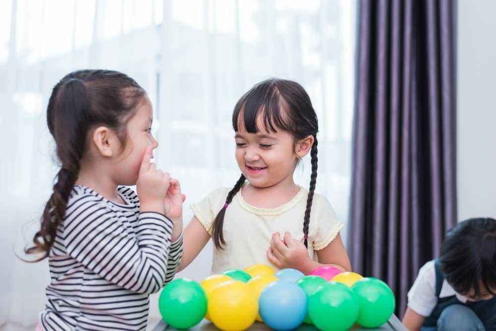 Pentingnya Kemampuan Berbahasa untuk Kecerdasan Sosial Anak