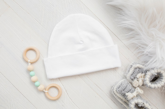 Topi peralatan bayi yang harus dimiliki