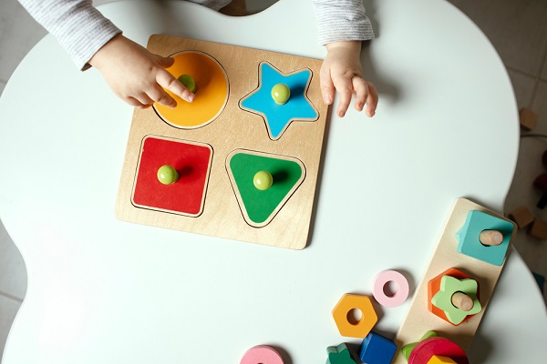 Mainan puzzle anak 2 tahun - ibudanbalita