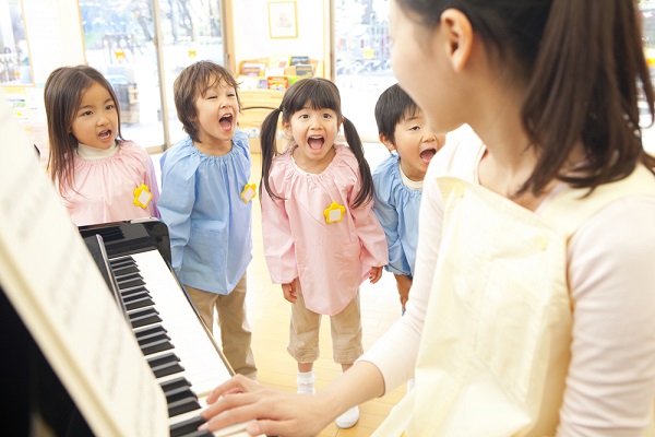 Permainan Anak Tebak Lagu