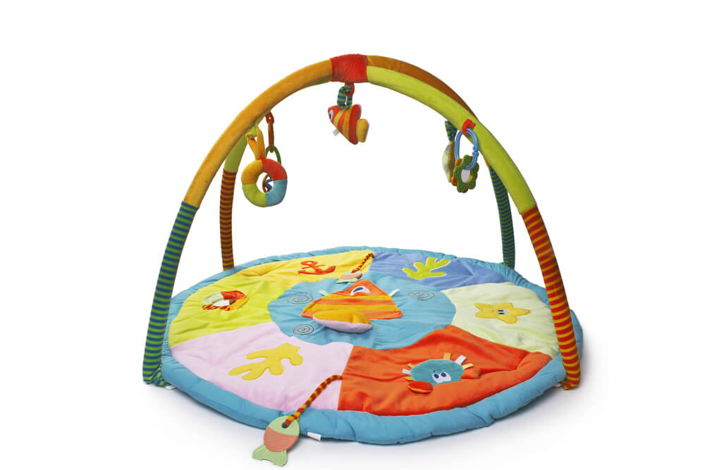 Baby playmat untuk stimulasi bayi 3 bulan