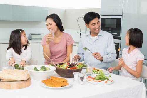 Biasakan Makan Makanan Sehat Sejak Dini