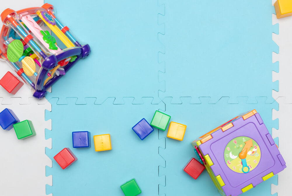 Activity mat untuk stimulasi bayi 3 bulan