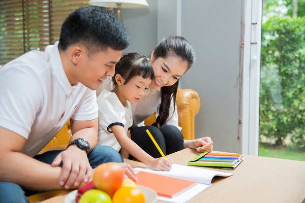 CARA MEMBENTUK KARAKTER ANAK USIA DINI - IBUDANBALITA