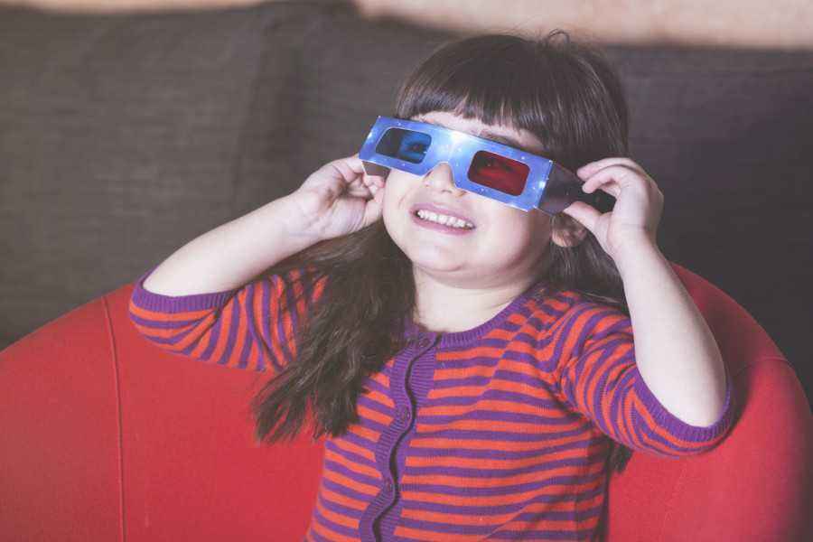 4 Hal yang Harus Disiapkan Sebelum Mengajak si Kecil ke Bioskop