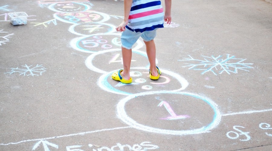 10 Permainan Anak Jaman Dulu untuk Stimulasi Pertumbuhan