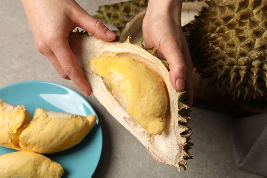 Ibu Hamil Makan Durian? Cari Tahu Dulu Faktanya di Sini!