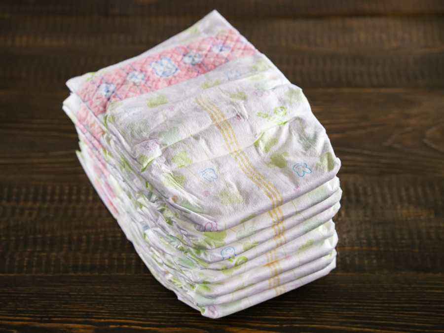 4 Tips Buat Bayi Nyaman Saat Dipakaikan Popok