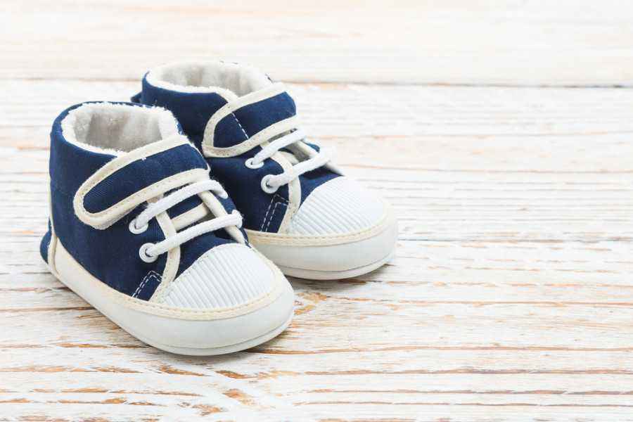 4 Tips Memilih Sepatu untuk si Kecil