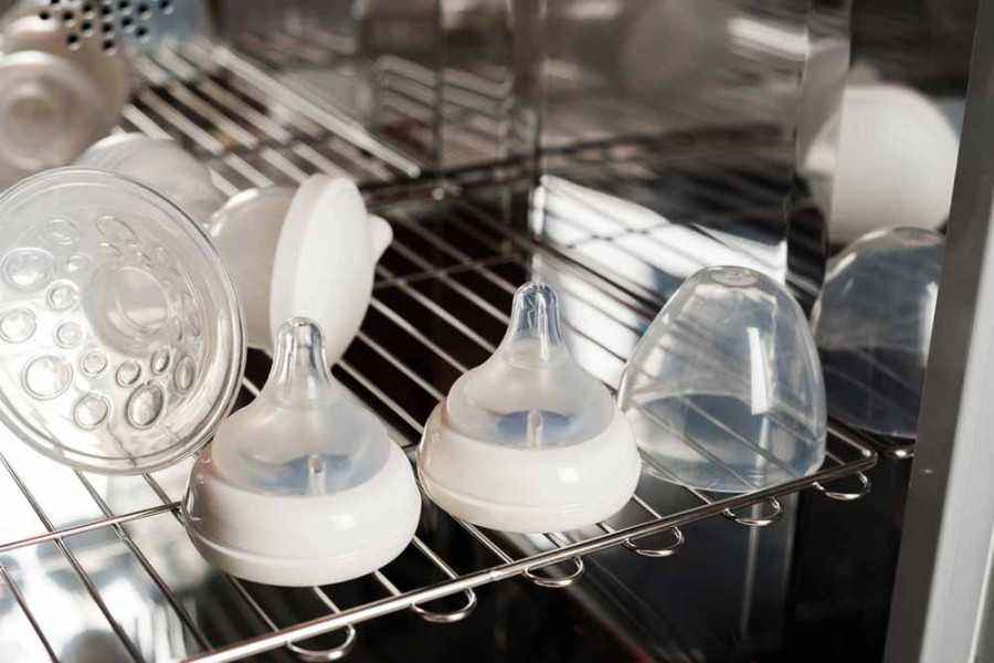 Cara Menyimpan Botol Susu yang Benar Setelah Sterilisasi