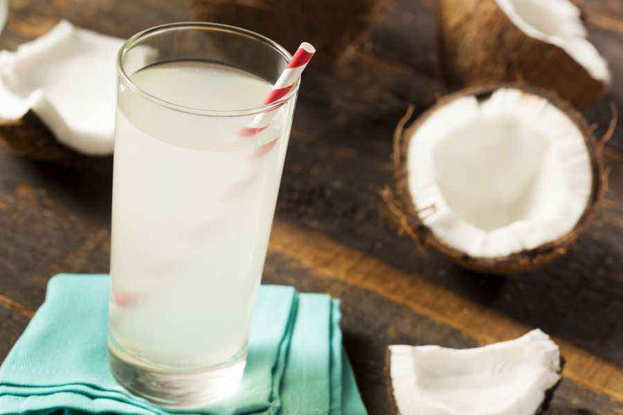 Kenali Mitos Dan Fakta Air Kelapa Untuk Ibu Hamil