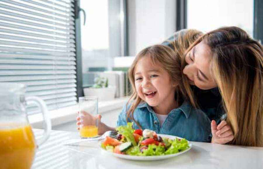 10 Tips Membentuk Pola Makan Makanan Anak yang Sehat