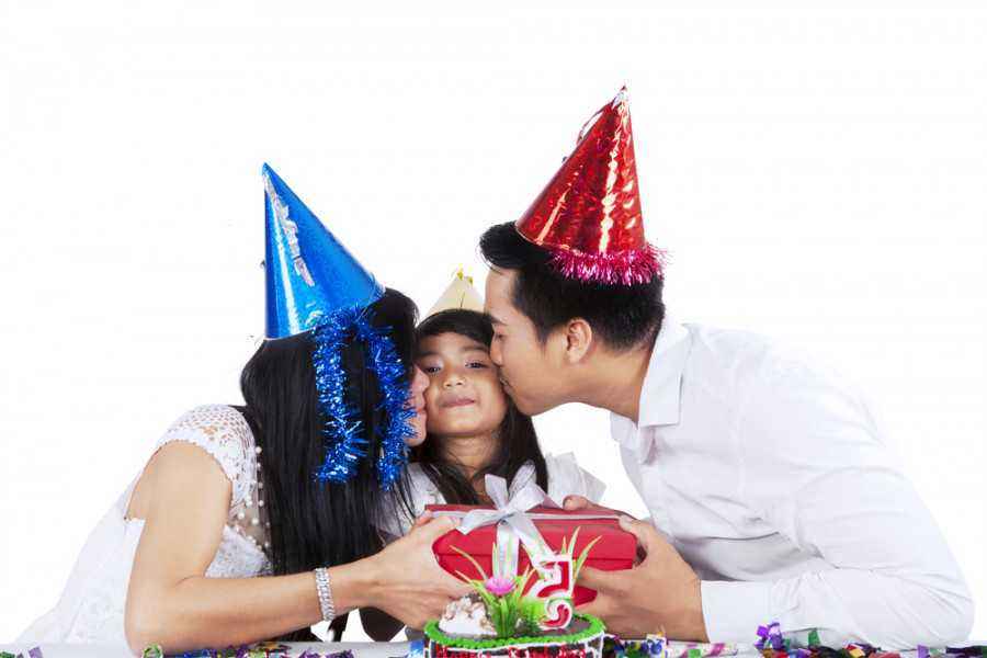 5 Pilihan Hadiah Ulang Tahun Pertama yang Edukatif