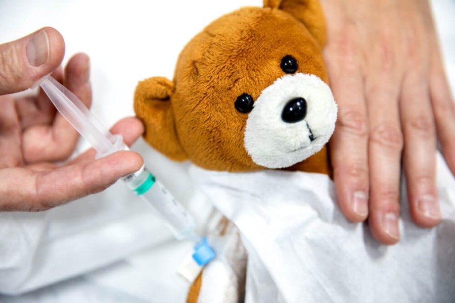 Kenali Efek Samping Imunisasi & Cara Mengatasinya