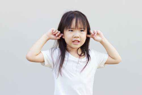 Lakukan 7 Hal Ini Bila si Kecil Sering Bersikap Cuek