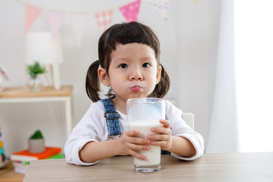 3 Manfaat Susu Formula yang Mengandung Prebiotik bagi Anak