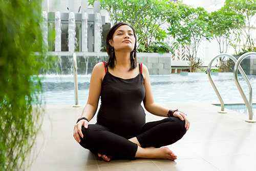 Prenatal Yoga, Olahraga Sempurna untuk Wanita Hamil