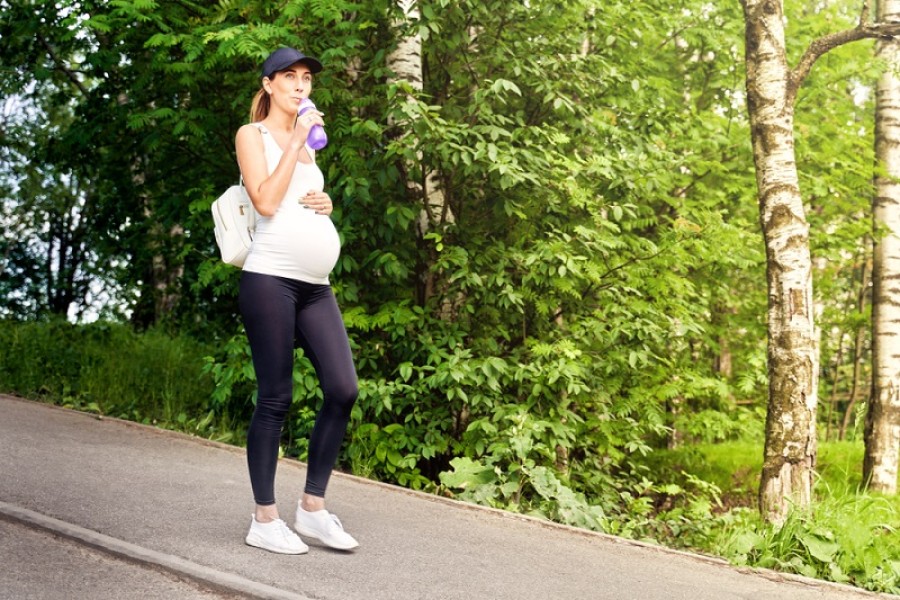 5 Manfaat Jalan Pagi untuk Ibu Hamil