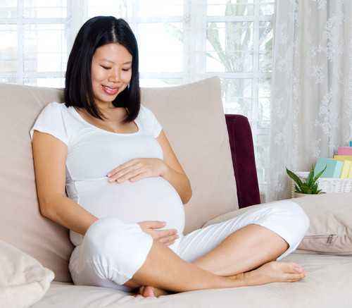 Istirahat Cukup Demi Kesehatan Ibu di Masa Kehamilan