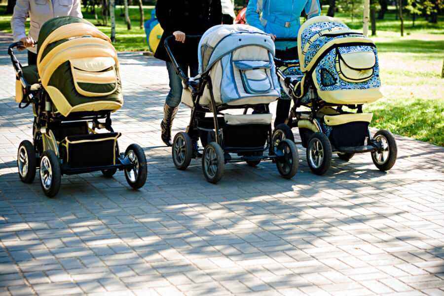 Kereta Bayi: Beli atau Sewa?