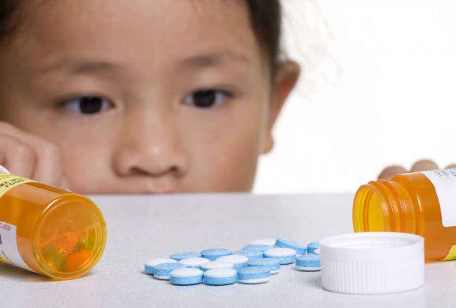 Perawatan Anak Saat Keracunan Obat
