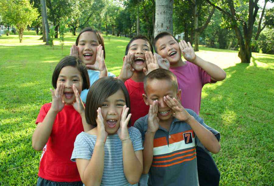 Stimulasi Perkembangan Anak dengan Bermain Tarian Gajah