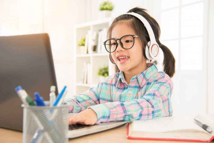 [7 Cara Belajar Efektif] Sekolah Online bagi Anak