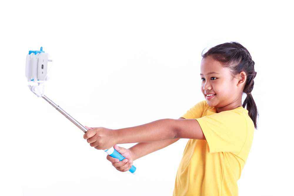 Bu, Lakukan 3 Hal Ini Jika si Kecil Suka Selfie!