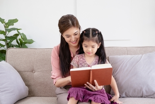 13 Cara Efektif Belajar Membaca untuk Anak yang Menyenangkan