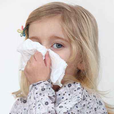 Ajari si Kecil Mengeluarkan Cairan Hidung Saat Pilek