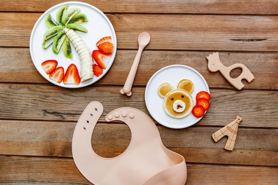 Tahap Memberi Makanan Bertekstur dan Padat untuk Si Kecil