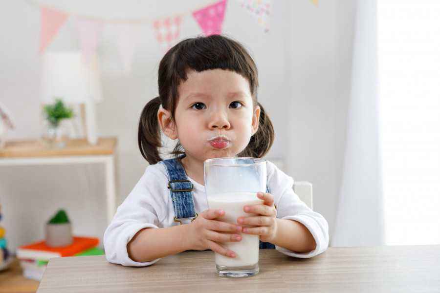 Manfaat Minum Susu Setelah si Kecil Disapih