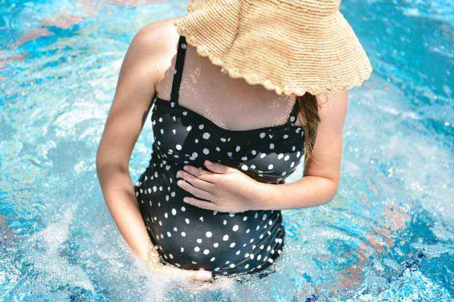 Gaya Berenang yang Aman Untuk  Ibu Hamil
