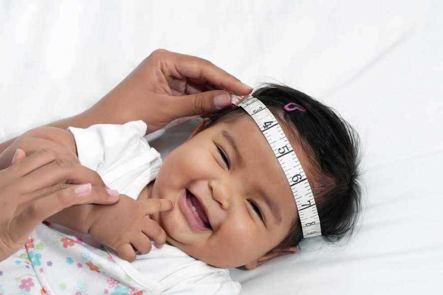 Manfaat Mengukur Lingkar Kepala Bayi  Hingga Usia 1 Tahun 