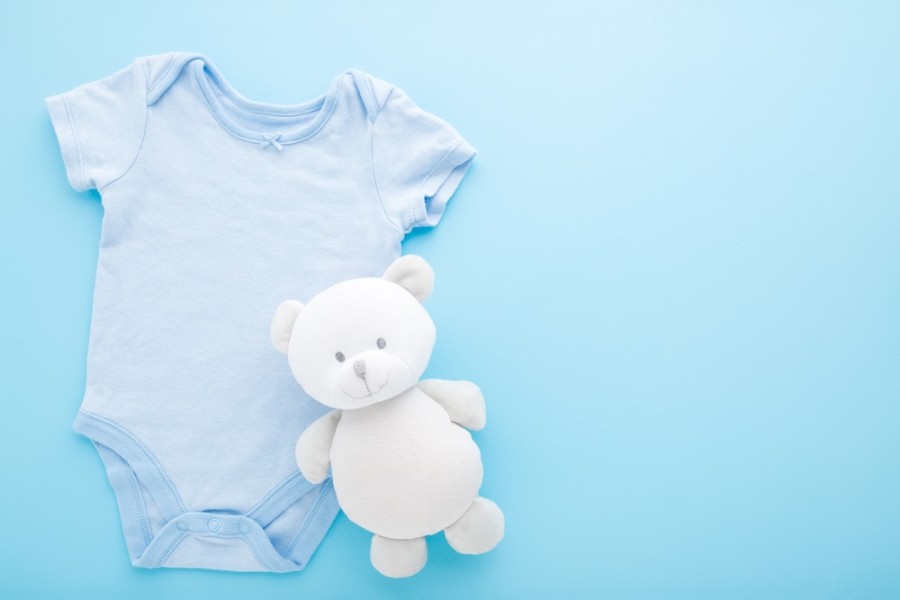 Tips Memilih Pakaian yang Benar untuk Si Kecil Usia 0-6 Bulan