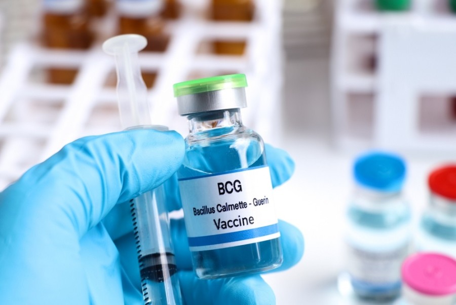 Manfaat Imunisasi BCG, Jadwal, dan Efek Sampingnya