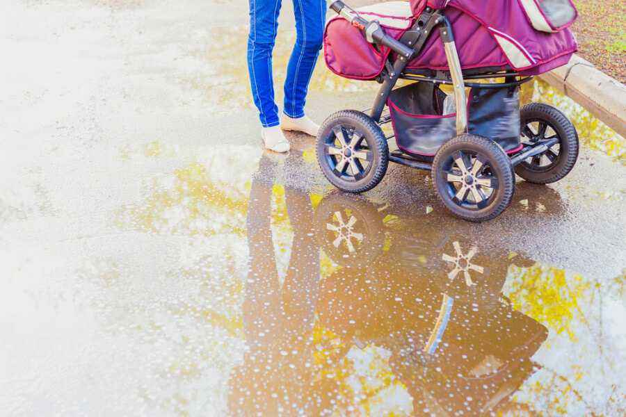 4 Manfaat Menjemur Bayi di Pagi Hari untuk Kesehatan Tubuh