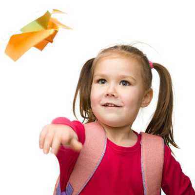 Bu, Ini Strategi Mengatasi Kebiasaan Anak Melempar Barang