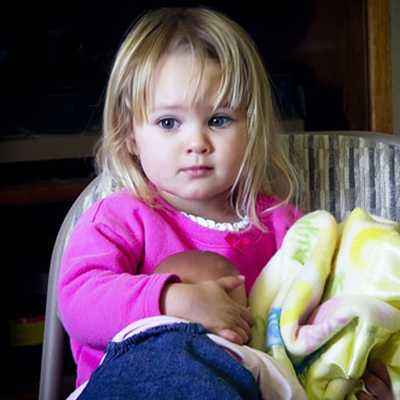 Si Kecil Tak Bisa Lepas dari Benda Favoritnya? Ini Solusinya