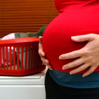 Bu, Hindari Mengenakan Pakaian Ketat di Trimester Ketiga!