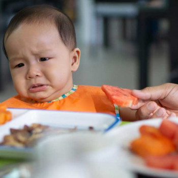 Menyiasati Anak yang Hobi Pilih-Pilih Makanan