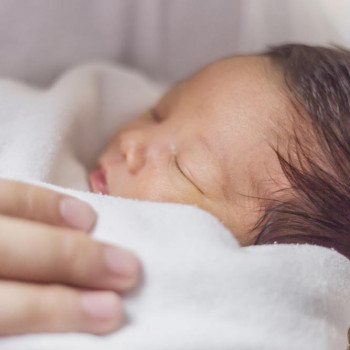Jenis Penyakit Bayi Baru Lahir dan Vaksinnya