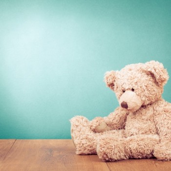 Bayi 8 Bulan Belum Bisa Duduk? Ini Tips Membantunya, Bu