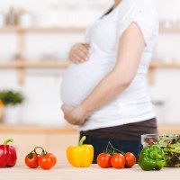 Empat Nutrisi Penting untuk Ibu Hamil Muda
