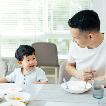 Pola Makan Anak Menurun dari Ayah, Fakta atau Mitos?